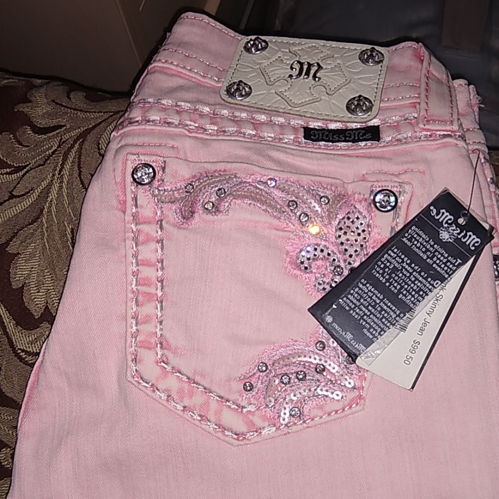 Miss Me jean Never worn